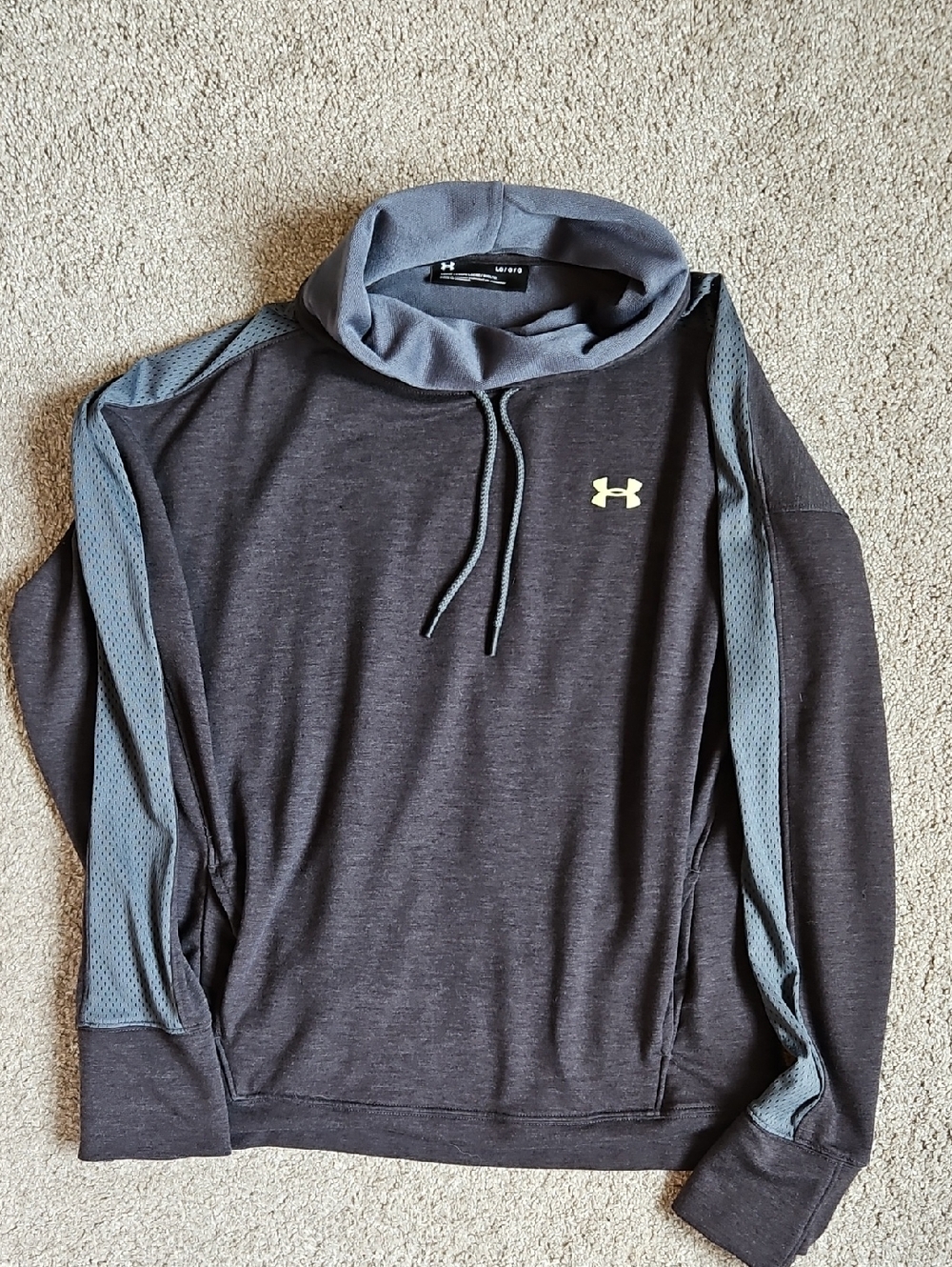 Under Armour Women’s Large Hoodie Gray Athletic Pullover Sweatshirt